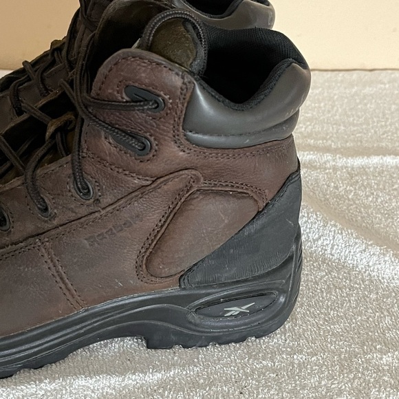 Reebok High Top Safety Steel Toe Shoes Sz 8 1/2 main image 7